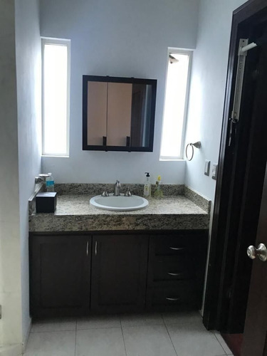 Casa En Venta En Canterías En Monterrey