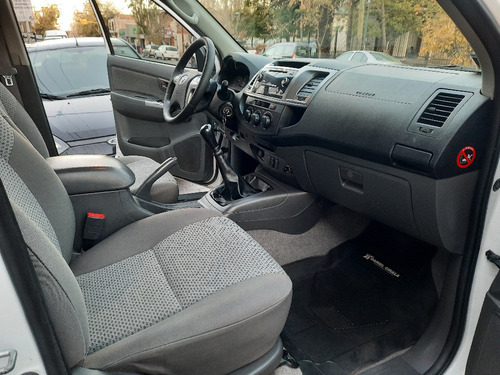 Toyota Hilux 3.0 Cd Sr 171cv 4x2 - B3