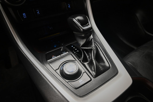 Imagen 13 de 18 de Toyota Rav4 2.5 Limited Hybrid 4x4 At