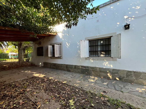 Venta De Casa + 2 Deptos En Derqui Centro Plar