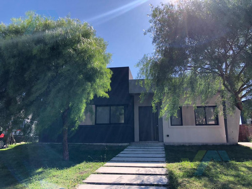 Venta Casa A Estrenar Con Pileta - Pilar Del Este San Ramiro