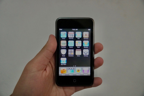 Ipod Touch 1 8gb (incluye Todo Lo De La Foto) Negro (Usado)