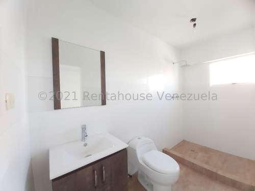Imagen 15 de 30 de Apartamentos En Venta En Triangulo Del Este Barquisimeto Lara -- 23-18395 Vip-