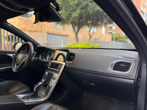 Volvo S60 2.0 T4 Drive-e R-design