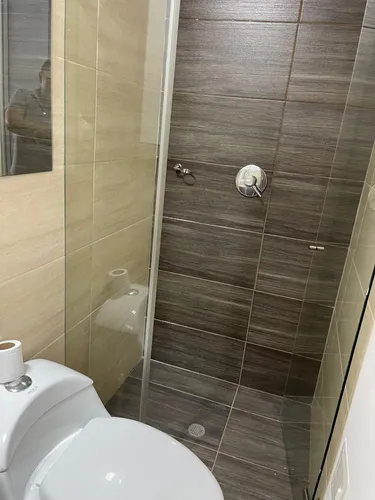Venta Aparta-estudio. Sur De Cali. Barrio Pance, 66 Mtrs. Tercer Piso Con Ascensor. Parqueadero Propio