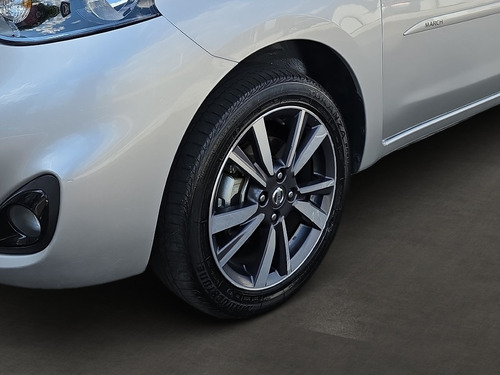 Nissan March 1.6 SL 16V FLEXSTART 4P XTRONIC