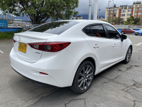 Imagen 9 de 25 de Mazda 3 Touring 2017