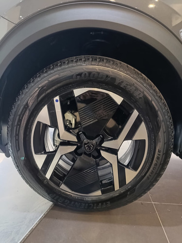 Peugeot 2008 1.0T Allure