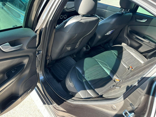 Alfa Romeo Giulietta 1.8 Quadrifoglio Verde Ddct At