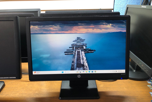 Remate Monitores 19 Pulgadas Vga Widescreen Hp Lenovo Negro (Usado)