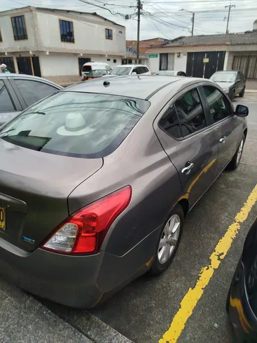 Nissan Versa 1.6 Advance