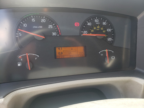 Volvo Vm 270 Leito Bitruck 8x2 Baú 11,50 Metros Plataforma
