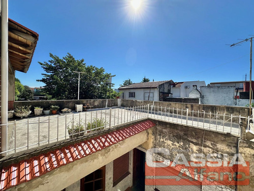 Ph En Planta Baja Por Pasillo 3 Amb. 2 Dormit., Patio, Terraza Con Galpon