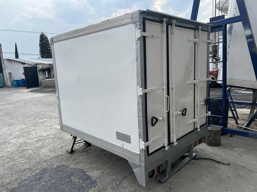 Caja Refrigerada Para Nissan Np300 2016