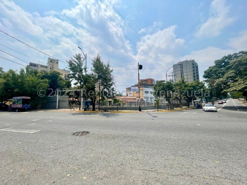 Maikelly Zabala Vende Terreno Para Uso Comercial O Residencial Av. Moran Barquisimeto. Mls 25-649 Mz