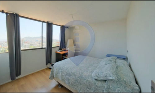 Vende Departamento 1 Dor. 1 Baño, A Pasos De Metro Colón