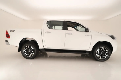 Imagen 4 de 15 de Toyota Hilux Sr 2.8 Dc 4x4 0km