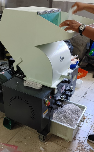 Molinos Para Plasticos Xfs-600 / 20 Hp / Periferico