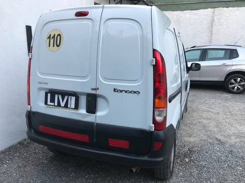Imagen 14 de 24 de Renault Kangoo Confort 1.6 1pl Año 2018 - Liv Motors