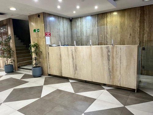 Excelente Privado. Edificio Imperio Ii. 21 Mts2.
