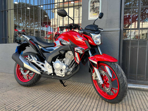 Imagen 4 de 20 de Honda Cb 250 Twister 2022