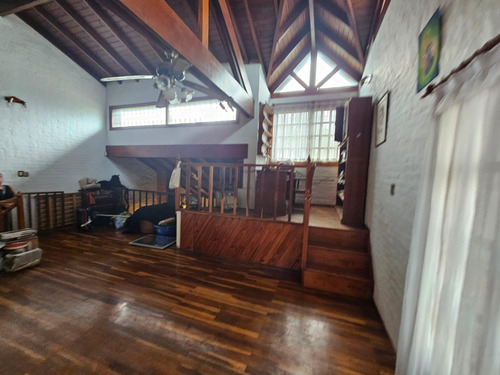 Casa En Venta 5 Ambientes En Ituzaingó Norte