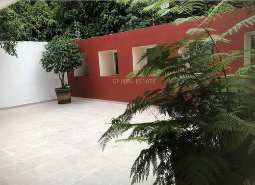 Bosques De Las Lomas De Arq. De Renombre. Casa Con Terrazas