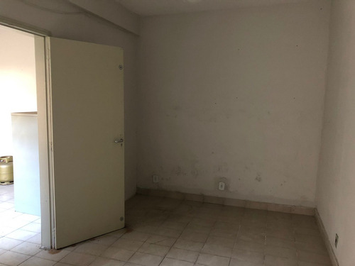 Excelente Casa Com Edícula De Dois Andares Nos Fundos