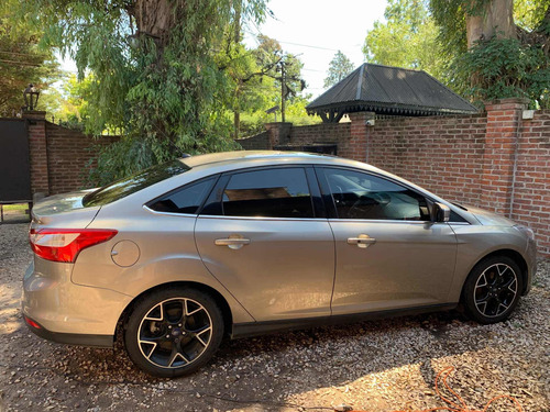 Ford Focus Titaium Automatico Sedán