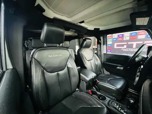 Jeep Wrangler SAHARA