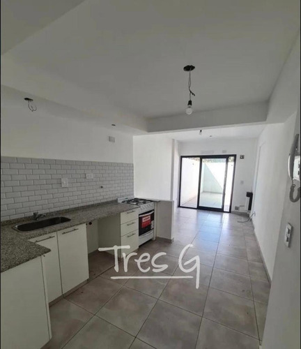 Imagen 6 de 13 de Venta Departamento Semipiso A Estrenar 2 Ambientes Avellaneda Centro C/ Patio Y Parrilla Al Frente