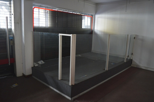 Alquilo Local En La Zona De Congreso 3 Plantas 324 M²