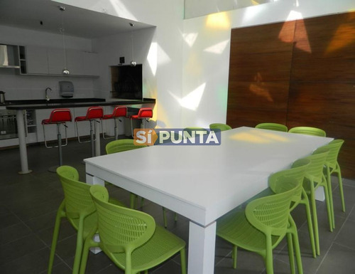 Imagen 25 de 30 de Brava, Edificio Con Servicios