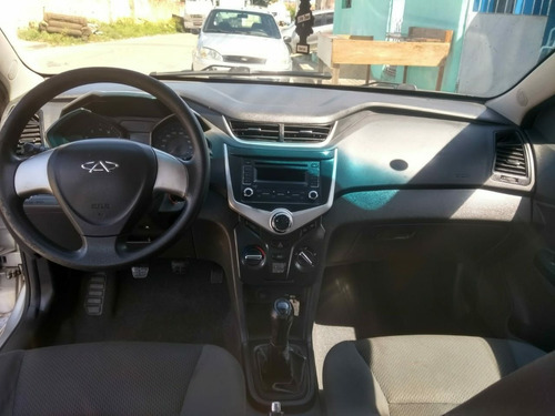 Imagem 4 de 10 de Chery Celer 2015 1.5 Flex 4p 108 Hp