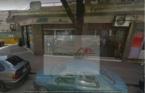 Imagen 2 de 3 de Destacado Local En Equina , Amplio Sobre 2 Calles .