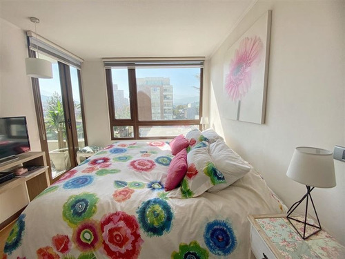 Departamento En Venta De 2 Dorm. En Las Condes