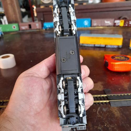 Imagem 6 de 6 de Locomotiva Ho Emd Gp35 Sf 2835 Kato 7,5 Polegadas /6