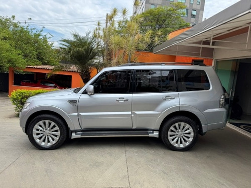 Mitsubishi Pajero Full 3.2 HPE 4X4 16V TURBO INTERCOOLER DIESEL 4P AUTOMÁTICO