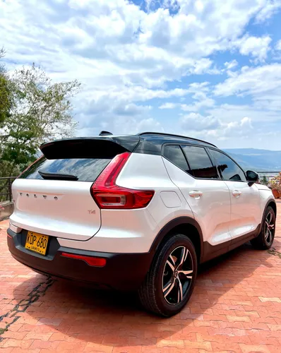 Volvo XC40 2.0 R-design
