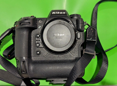 Cámara Nikon Z9 Impecable, Solo 5 Usos Incluye Equpo Negro