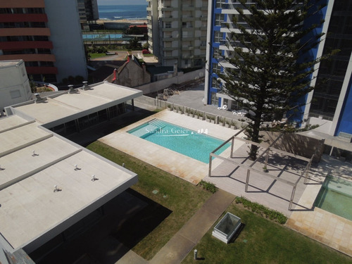 Venta Av Chiverta Edificio Forest Tower Ii Todo Sol!!!!!- Ref: 698