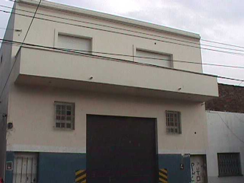 Alquilo Excelente Piso En Caseros De 3 Ambientes Grandes Con Terraza Y Patio Propio!! F: 4571