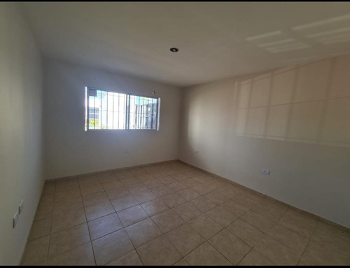 Ph En Venta - 9 Dormitorios 6 Baños - Cochera - 700mts2 - Garin, Escobar