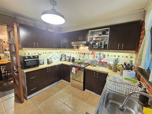 Casa En Venta De 3 Dorm. En Ñuñoa