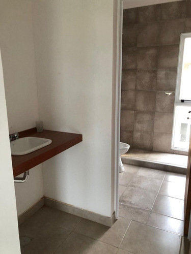 Imagen 7 de 9 de Venta Departamento Al Frente 1dorm-zona Facultad