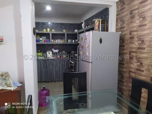 Imagen 10 de 30 de Casas En Venta En La Concordia Cod # 23-3742 Negociable! Información Comunícate 412-1498654 Katty Vasquez. Mejor Precio, Oportunidad, Inversión, Moderna, Remodelada, Amplia, Espaciosa,hermosa!!!!!!!!