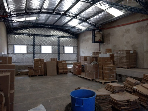 Victoria. Galpón De 314m2 En Zona Industrial.
