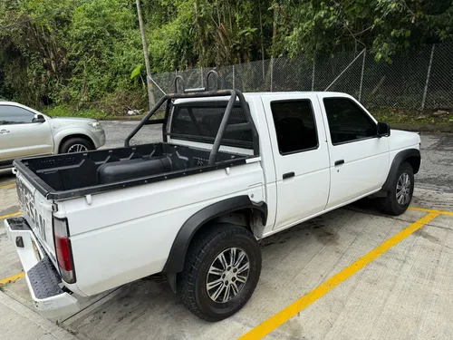 Nissan D21 2.4 4x2