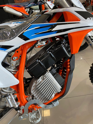 Imagen 14 de 20 de Ktm Sx-e 5 | No Husqvarna, No Honda, No Yamaha, No Ducati