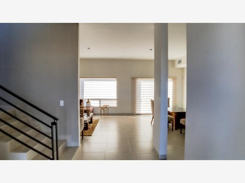 Imagen 2 de 12 de Casa Sola En Venta Los Viñedos